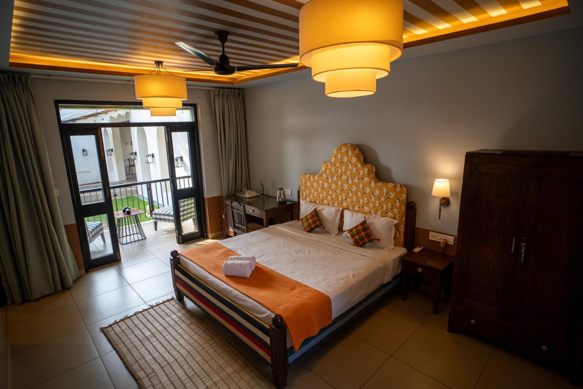 Hotel The Project Cafe Aldona Esterno foto